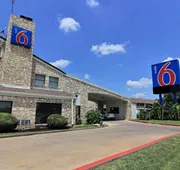 Motel 6 Austin, TX - Central Downtown UT hotel detail image 3