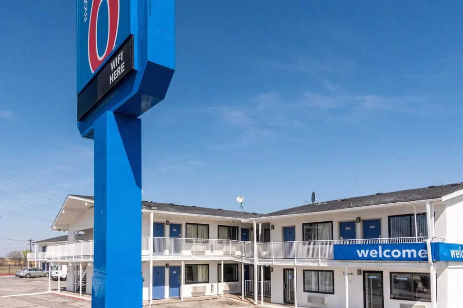 Motel 6 Fort Worth, TX - North hotel detail image 6
