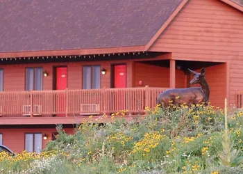 Flat Creek Inn hotel thumbnail 3