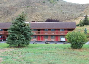 Flat Creek Inn hotel thumbnail 4