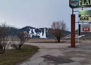 Flat Creek Inn hotel thumbnail 8