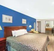 Days Inn by Wyndham San Antonio Alamo/Riverwalk hotel detail image 3