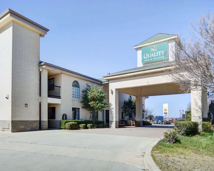 Quality Inn & Suites Weatherford hotel detail image 6
