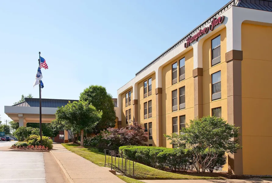 Hampton Inn Alexandria/Pentagon South hotel detail image 2
