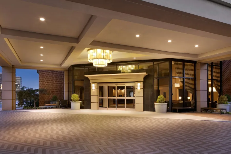 Doubletree by Hilton McLean Tysons hotel detail image 2