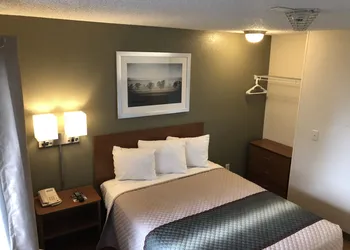 HomeTowne Studios by Red Roof Tacoma - Hosmer hotel thumbnail 4