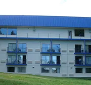 Oyster Bay Inn & Suites hotel detail image 4