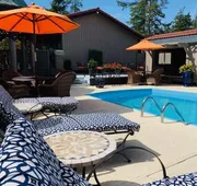 Coachman Inn & Suites hotel detail image 3