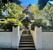 Cecil Bacon Manor hotel detail image 5