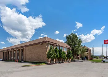 Econo Lodge Inn & Suites Sandy hotel thumbnail 3