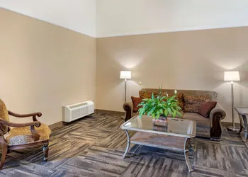 Econo Lodge Inn & Suites Sandy hotel thumbnail 6