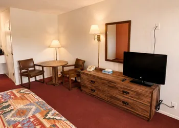 Branding Iron Motel hotel thumbnail 7