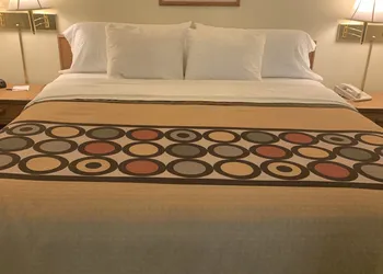 Brookshire Inn hotel thumbnail 6