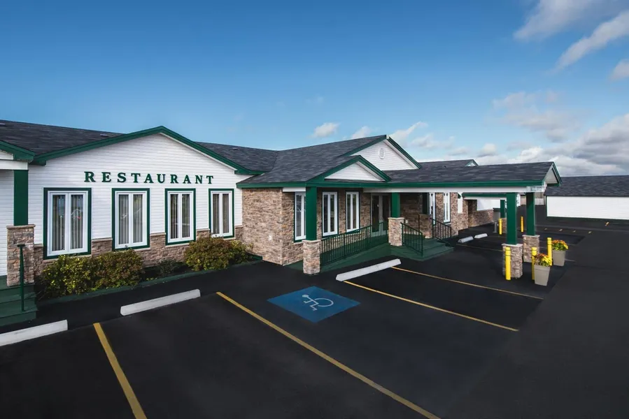 Shallow Bay Motel & Cabins hotel detail image 6