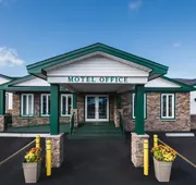 Shallow Bay Motel & Cabins hotel detail image 7