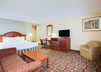 La Quinta Inn by Wyndham Queens (New York City) hotel thumbnail 5