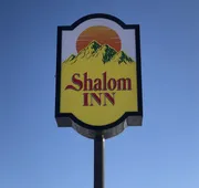 Four Seasons Inn hotel detail image 4