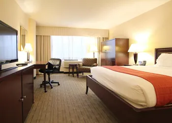 Ramada by Wyndham Minneapolis Airport/Eagan hotel thumbnail 4