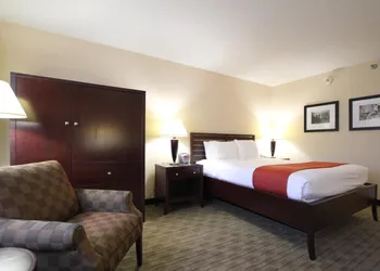 Ramada by Wyndham Minneapolis Airport/Eagan hotel thumbnail 7