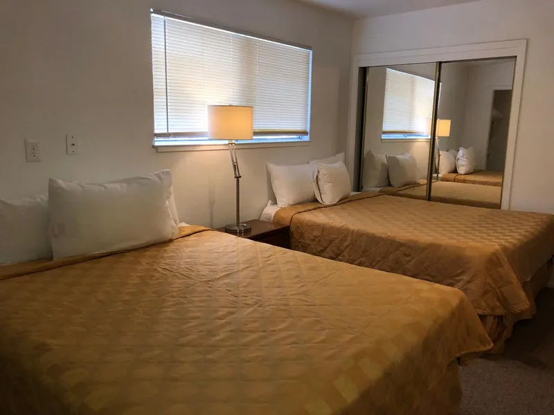 Cedar Inn & Suites hotel detail image 2