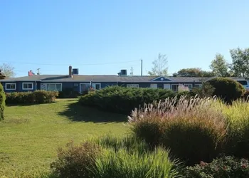 Coastal Inn Kingfisher hotel thumbnail 7