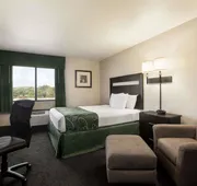 Travelodge by Wyndham Livonia hotel detail image 7