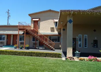 Economy Inn Morgan Hill hotel thumbnail 2