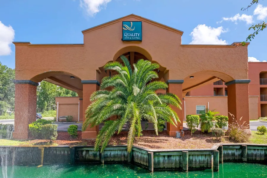 Quality Inn & Suites Jacksonville-Baymeadows hotel detail image 2