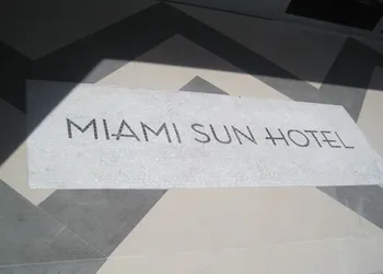 The Miami Sun Hotel hotel thumbnail 2