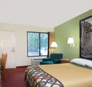 Super 8 by Wyndham Lavonia hotel detail image 7