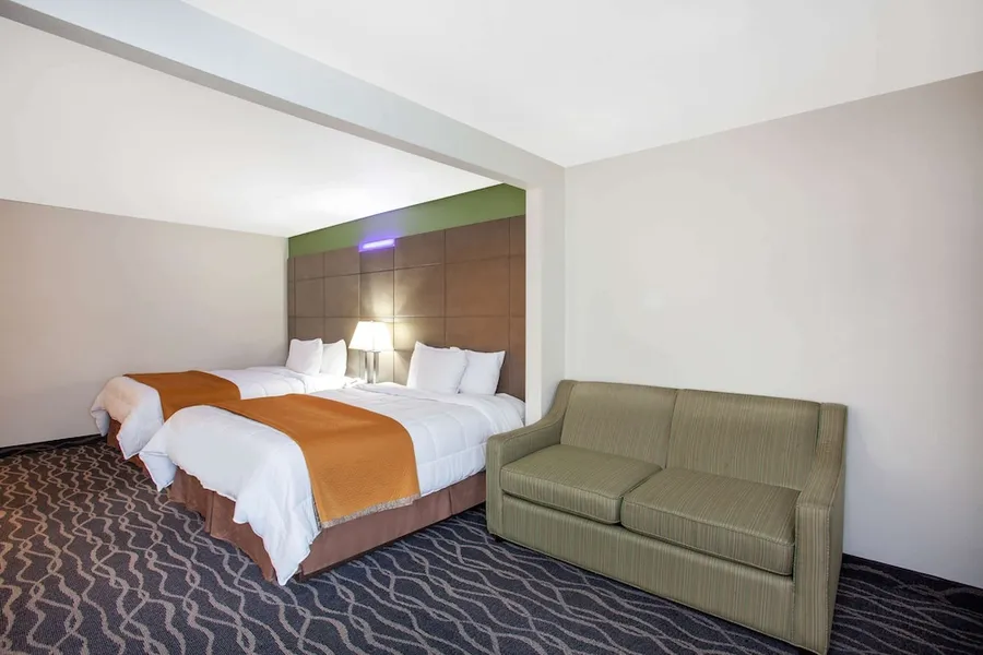 Travelodge Inn & Suites by Wyndham Anaheim on Disneyland Dr hotel detail image 6