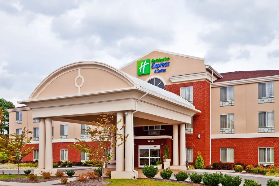 Holiday Inn Express & Suites Dickson by IHG hotel detail image 2