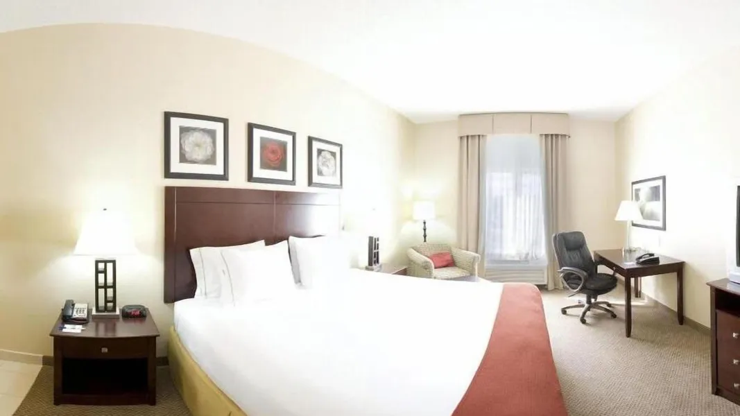 Holiday Inn Express & Suites Dickson by IHG hotel detail image 6