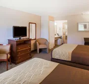 Quality Inn Kirkland hotel detail image 5