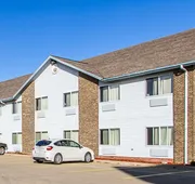Econo Lodge Inn & Suites Pekin - Peoria Area hotel detail image 4