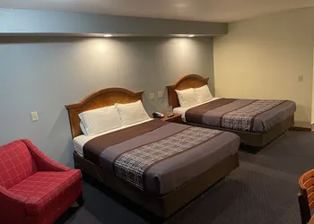 Campus Inn Motel hotel thumbnail 5