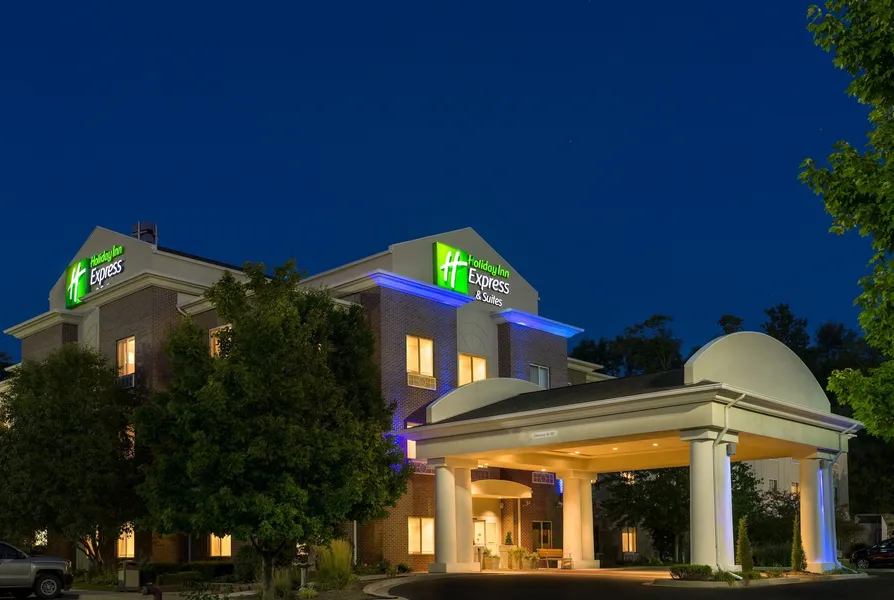 Holiday Inn Express Hotel & Suites Independence-Kansas City by IHG hotel detail image 2