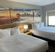Days Inn & Suites by Wyndham Jamaica JFK Airport hotel detail image 3