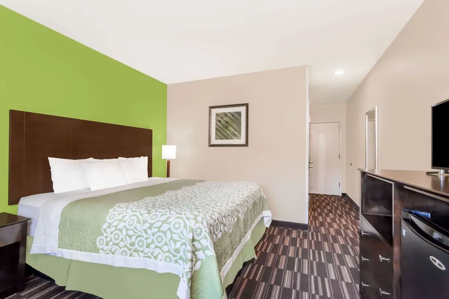 Days Inn & Suites by Wyndham Jamaica JFK Airport hotel detail image 6