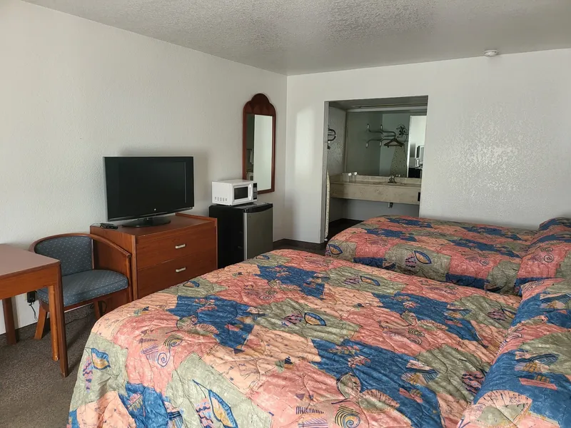 Blue Ribbon Inn and Suites hotel detail image 6