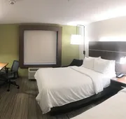 Holiday Inn Express & Suites Hannibal - Medical Center by IHG hotel detail image 5