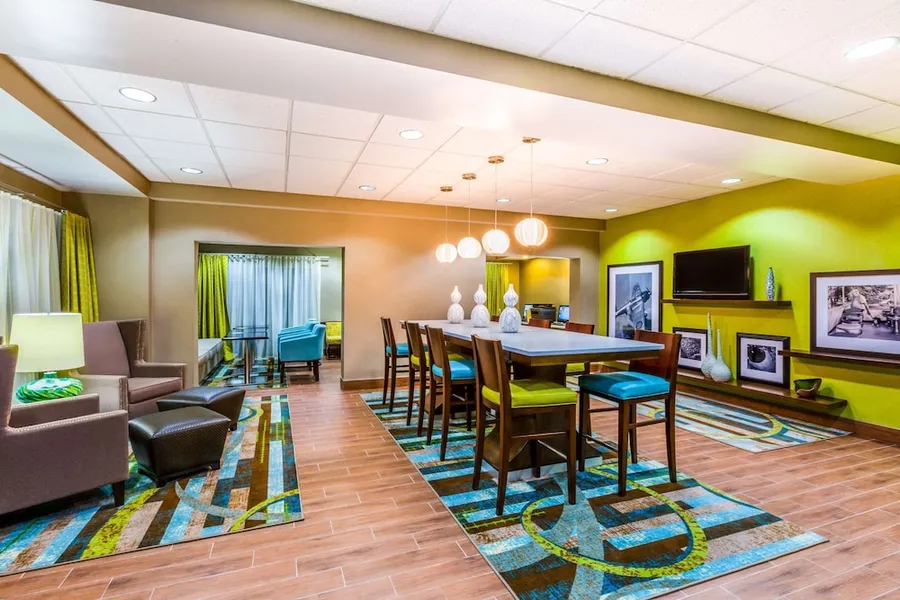 Hampton Inn Huntsville-Arsenal/South Pkway hotel detail image 2