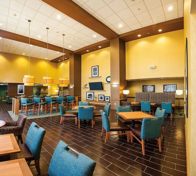 Hampton Inn & Suites Chesapeake-Square Mall hotel detail image 2