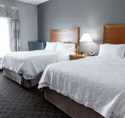 Hampton Inn & Suites Chesapeake-Square Mall hotel detail image 4