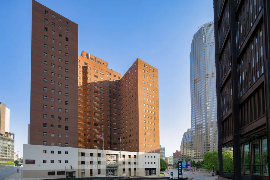 DoubleTree by Hilton Hotel & Suites Pittsburgh Downtown hotel detail image 2