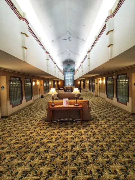 La Quinta Inn & Suites by Wyndham Appleton College Avenue hotel detail image 6