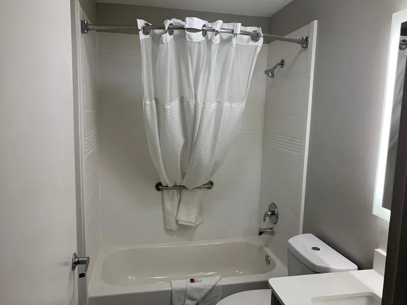 Microtel Inn by Wyndham Charlotte Airport hotel detail image 6