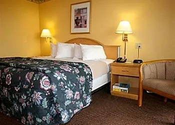 Knights Inn Atlanta hotel thumbnail 5