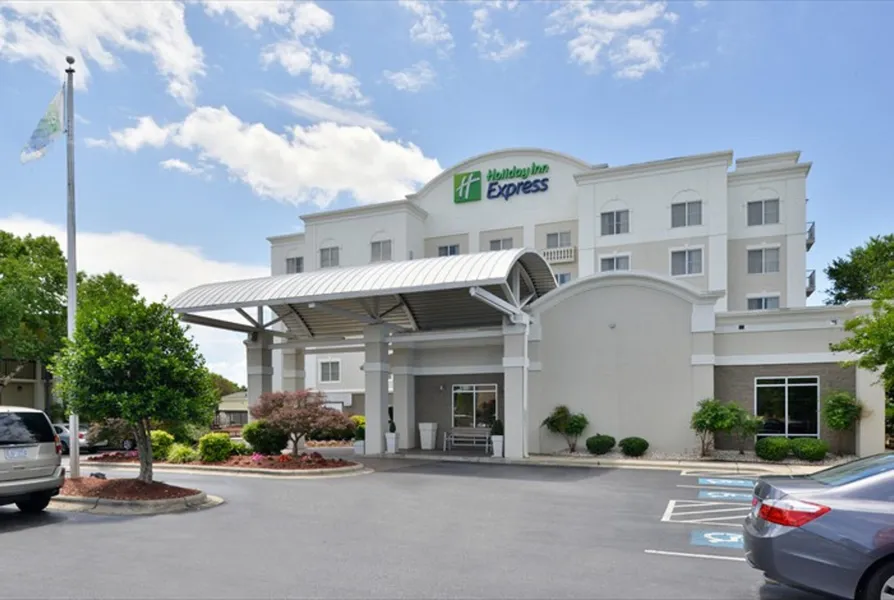 Holiday Inn Express Hotel & Suites Mooresville - Lake Norman by IHG hotel detail image 2