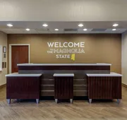 Hampton Inn & Suites Columbus hotel detail image 3